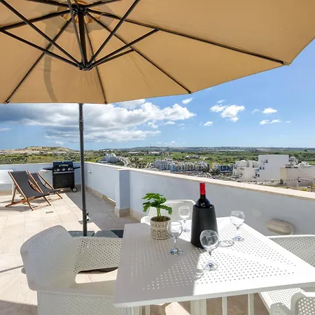 Beautiful 2br Penthouse With Private Terrace & Bbq By 360 Estates Lägenhet St. Paul's Bay